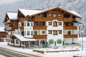 Hotel zum grünen Tor, Tux